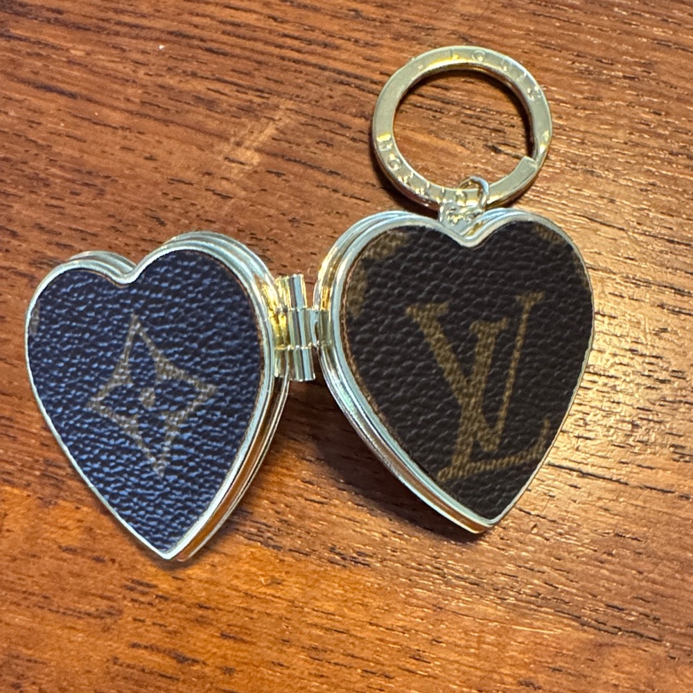Gold and Brown Heart Mirror Keychain - Picture 7 of 8